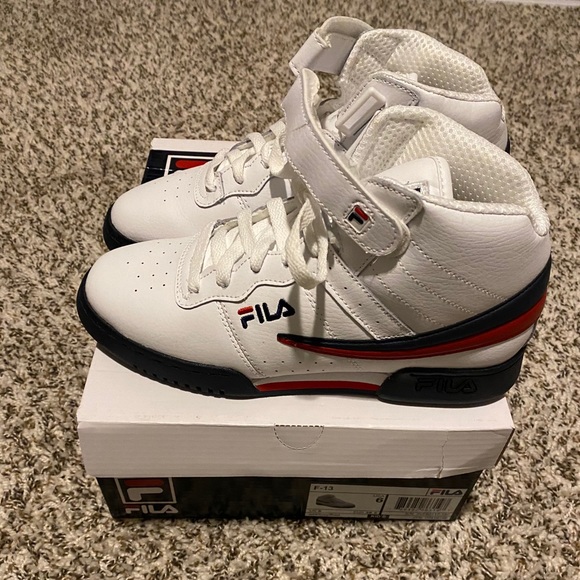 Stylish Fila !! - Picture 1 of 4